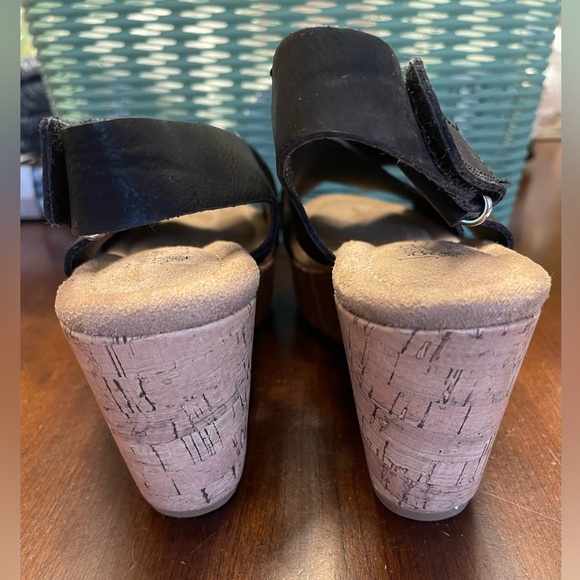 NWOT Jessica Cline Black Wedge Sandals - Picture 4 of 7